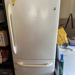 Freezer & Refrigerator GE Brand 