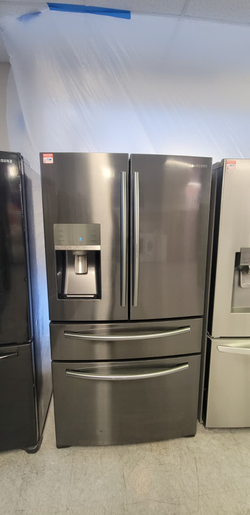 Samsung 4‑Door French Door Fridge – Black Stainless, Ice/Water