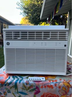 Air Conditioner GE 12,000 BTU