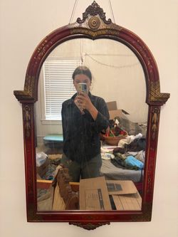 BOW BOW vintage/antique wooden frame mirror ♥️