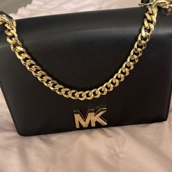 Black Michael Kors Bag With Detachable Strap