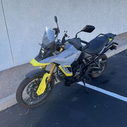 2023 Suzuki V-Strom 800DE