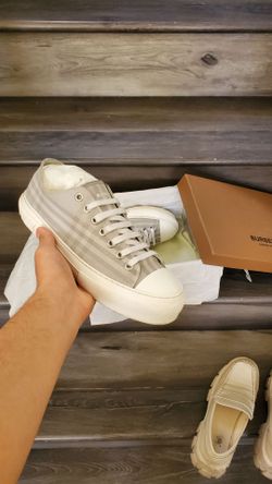 Burberry vintage grey