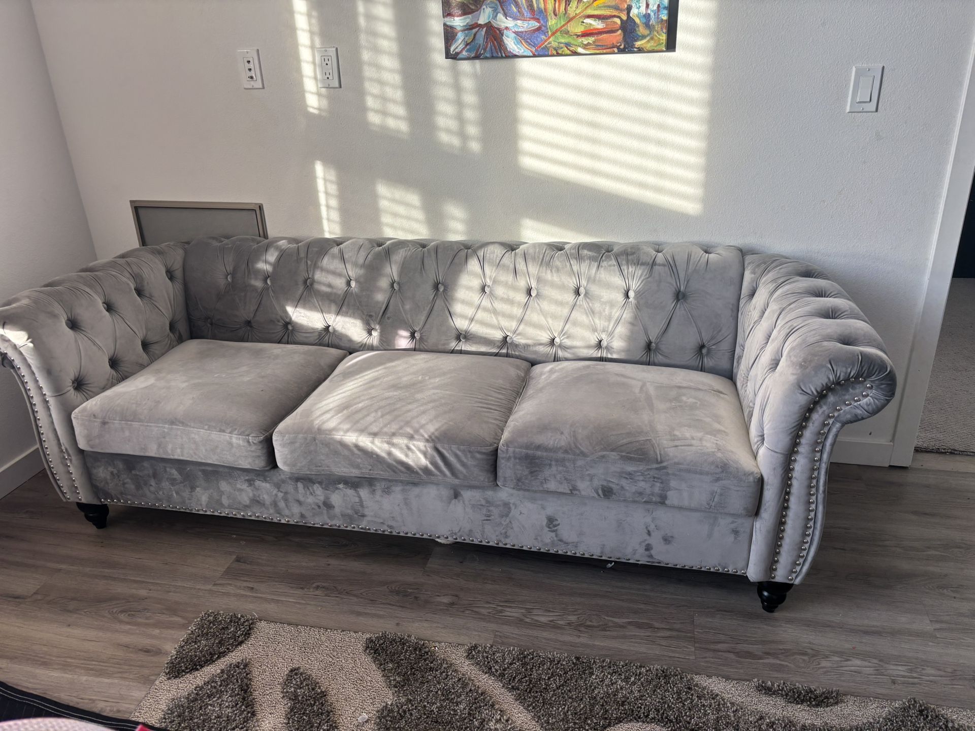 GREY 2 PIECE COUCH SET!