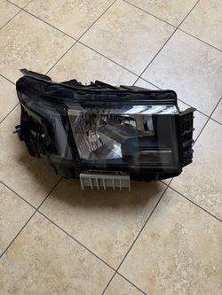 2024 Nissan Frontier Headlight