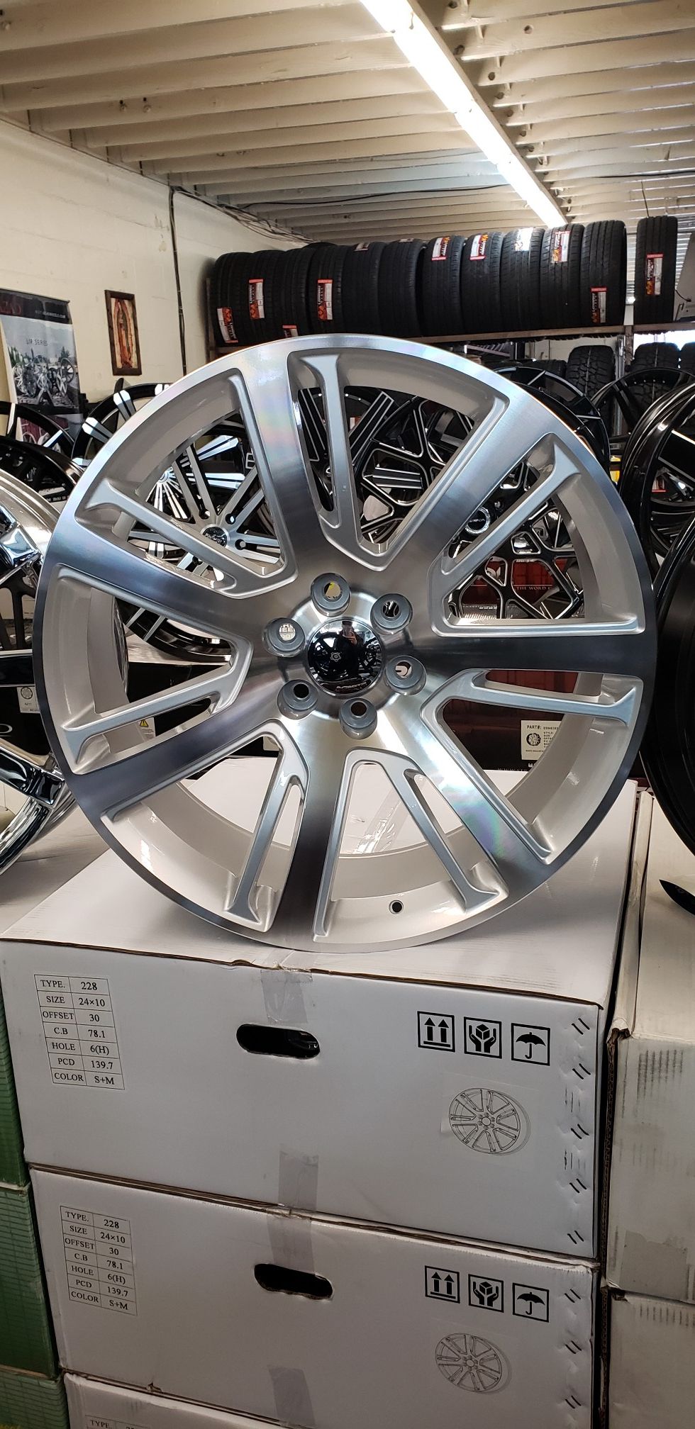 💥💥🍀🍀 24" INCH CHEVY GMC REPLICA WHEELS ONLY CREDITO FACIL CON SOLO $40 DE DEPOSITO EASY FINANCING AVAILABLE GOOD OR BAD CREDIT🍀🍀💥💥