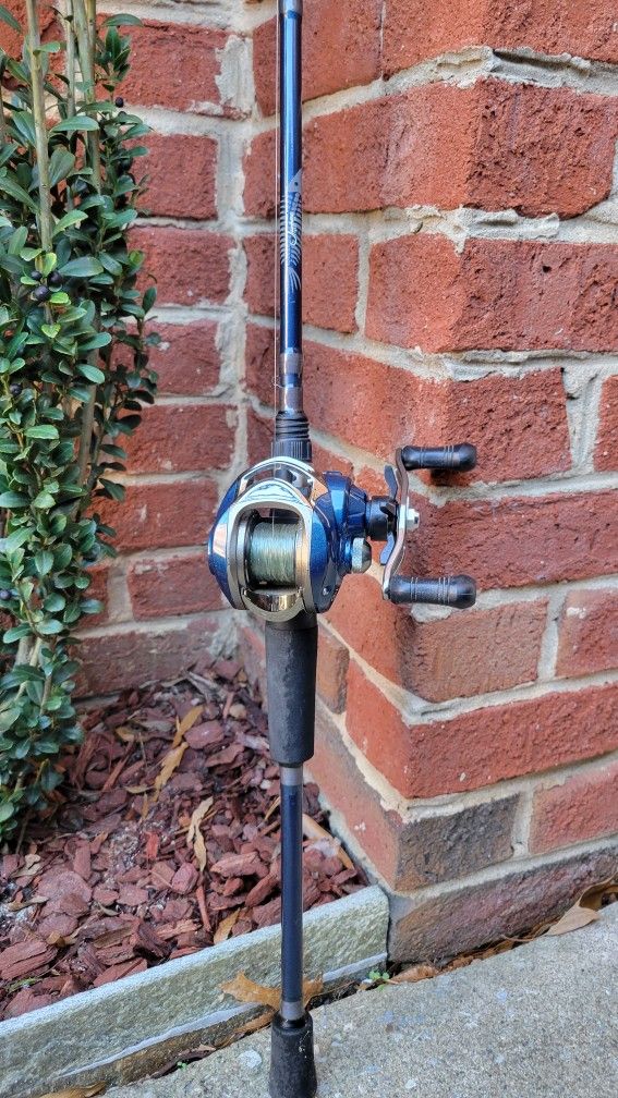 Jawbone Bait caster Rod And Fishing Reel 