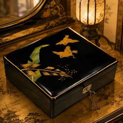 Fine Vintage Original Art Jewelry Black Lacquer Dresser Box JAPAN Made Antique Lacquered Key Lock Working Gold Sparrows Unisex Men Women HILLCREST