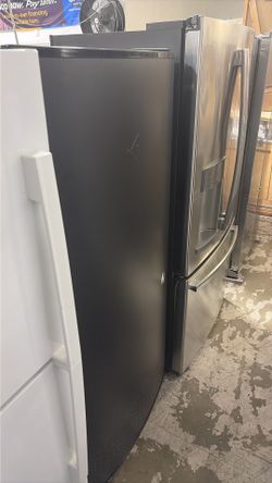 Gladiator Freezerless refrigerator
