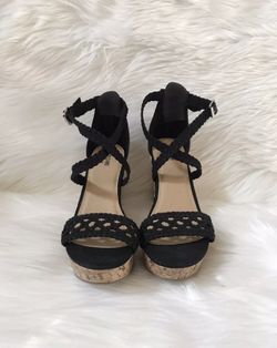 Black wedges