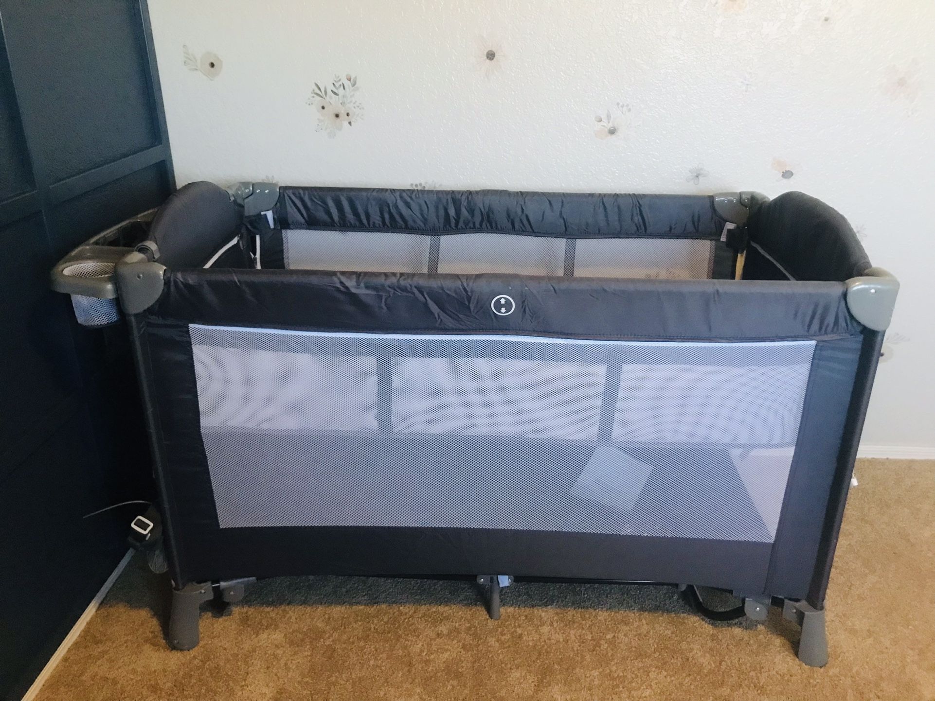 Pack and Play (5 in 1) $60