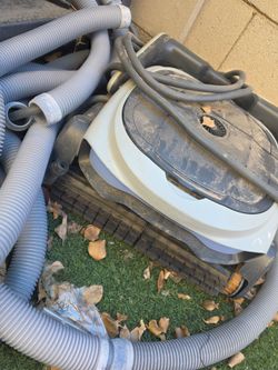 Bublue pool cleaner