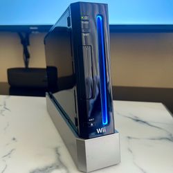 Nintendo Wii Black 64GB Bundle (MOd-d3d) $160 OBO