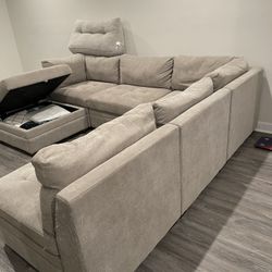 Sectional Couch/Modular Furniture 
