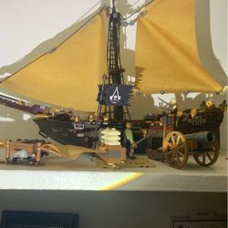 Legos ,Assassins Creed Ship  With Accessories 