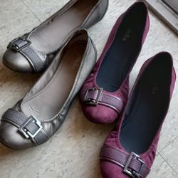 In Exallant Clean Condition 2 Flat Comfortable Shoes Size 11 A Mix Of Comfort And Style $10 Each Pick Up At Country Club And Grant 