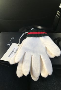 Gucci. Gloves