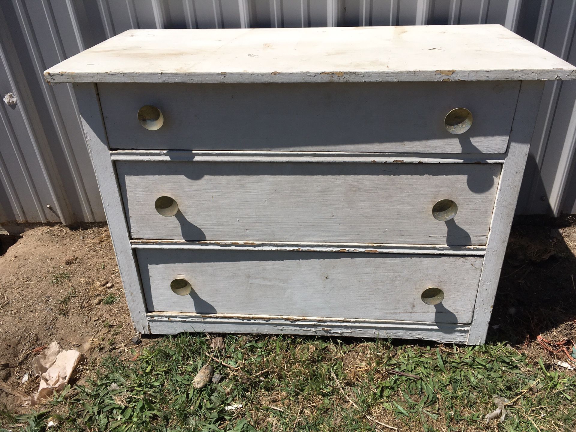 Vintage shabby chippy dresser