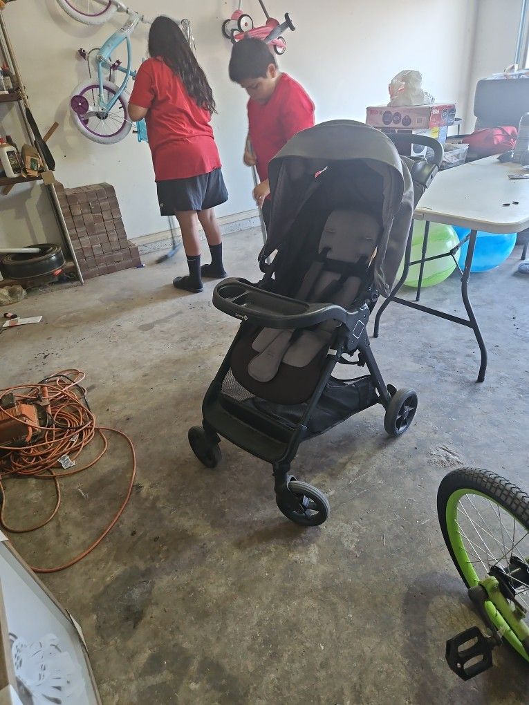 Safety 1st Stroller
