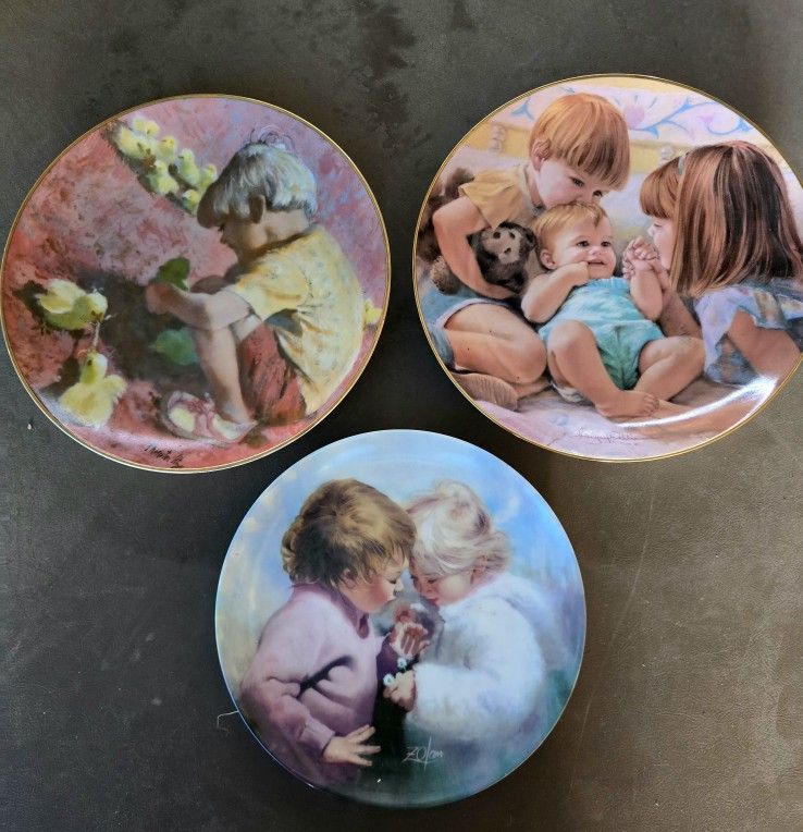 3 Decorative Collector Plates