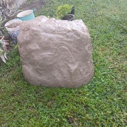 LG Sandstone Lanscaping Holow Rock Cover