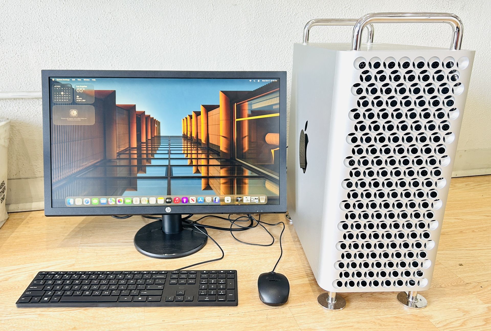 APPLE MAC PRO 3.3Ghz 12-CORE XEON W 128GB RAM 4TB SSD Radeon Pro 580X 8GB Graphics