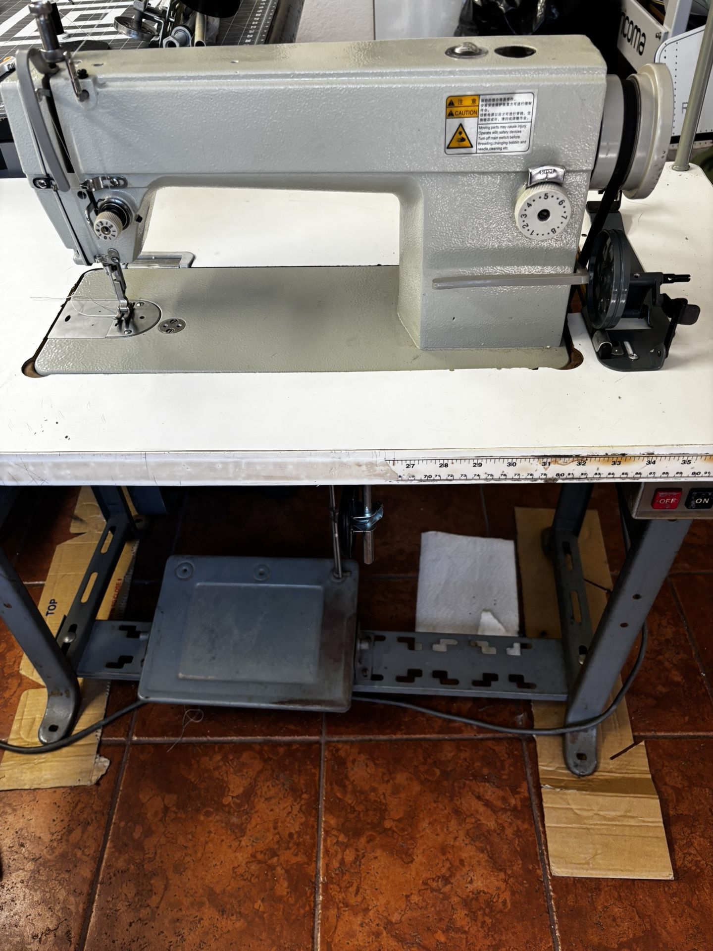 Industrial Heavy Duty Sewing Machine