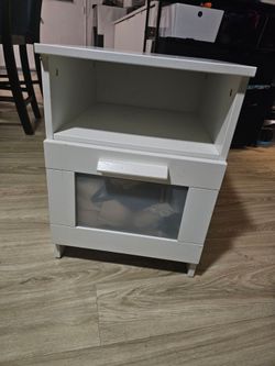 Night stand
