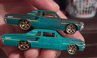 Hot Wheels 1964 Pontiac GTO Turquoise Color Shifters lot of 2 Diecast 1/64