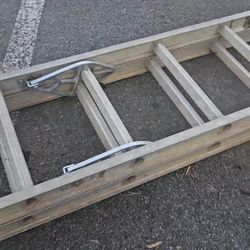 I Have Two 24ft Ladders 1$200 N The Other $220