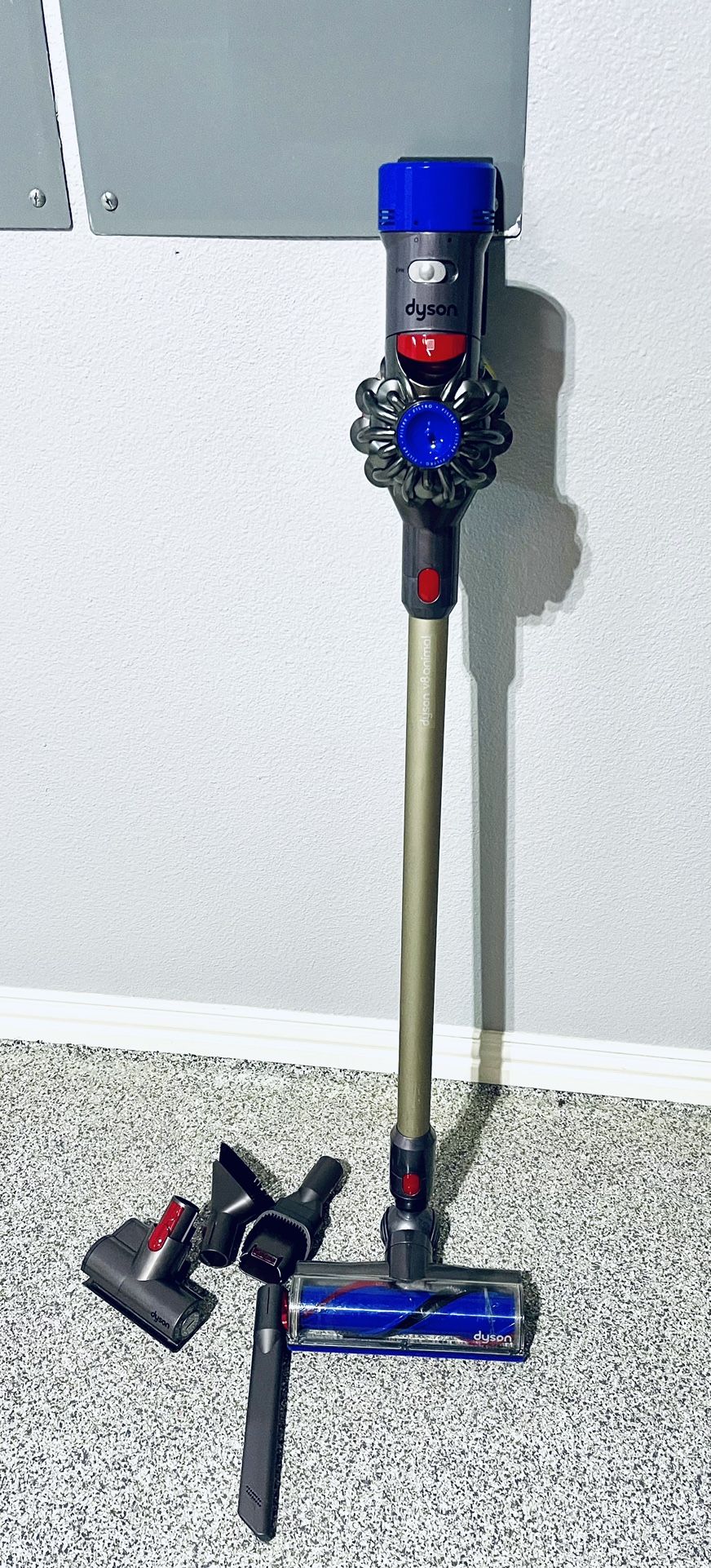 Dyson V8 Animal Cord-Free Vacuum Blue/Gray