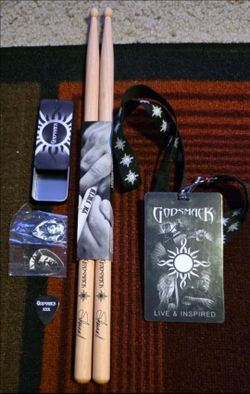 Godsmack 2012 VIP Concert Lot w/ Stage-Thrown Marquee Theatre Guitar Pick, 2XL Shirt, Drumsticks & Picks
