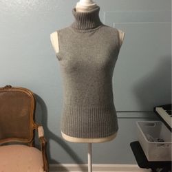 Grey Turtle Neck Sweater Size: Small
