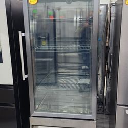 New Comercial Freezer SABA UPRIGHT WITH WARRANTY GARANTIA POR ESCRITO 