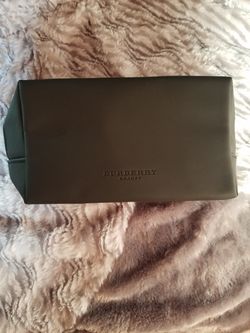 Burberry make up bag black