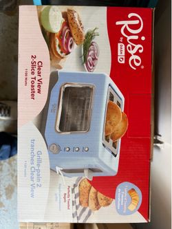 Rise toaster by Dash