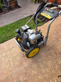Champion Power Equipment 3000-PSI 2.3-GPM Low Profile Gas Pressure Washer