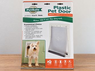 PetSafe Medium Pet Door – Open Box, Never Used – Up to 40 lbs