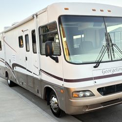 2005 Georgetown, Large Slide Out 