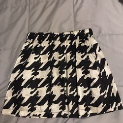 Adorable Skater Skirt Fully Lined Size Small With Pockets !!!
