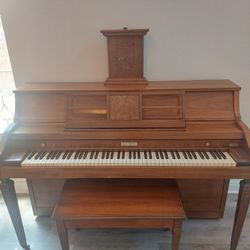 Baldwin Howard Piano