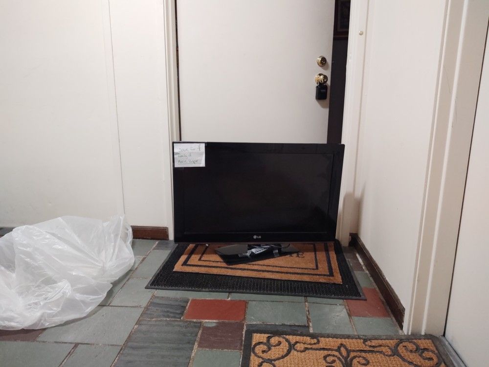LG flat screen TV