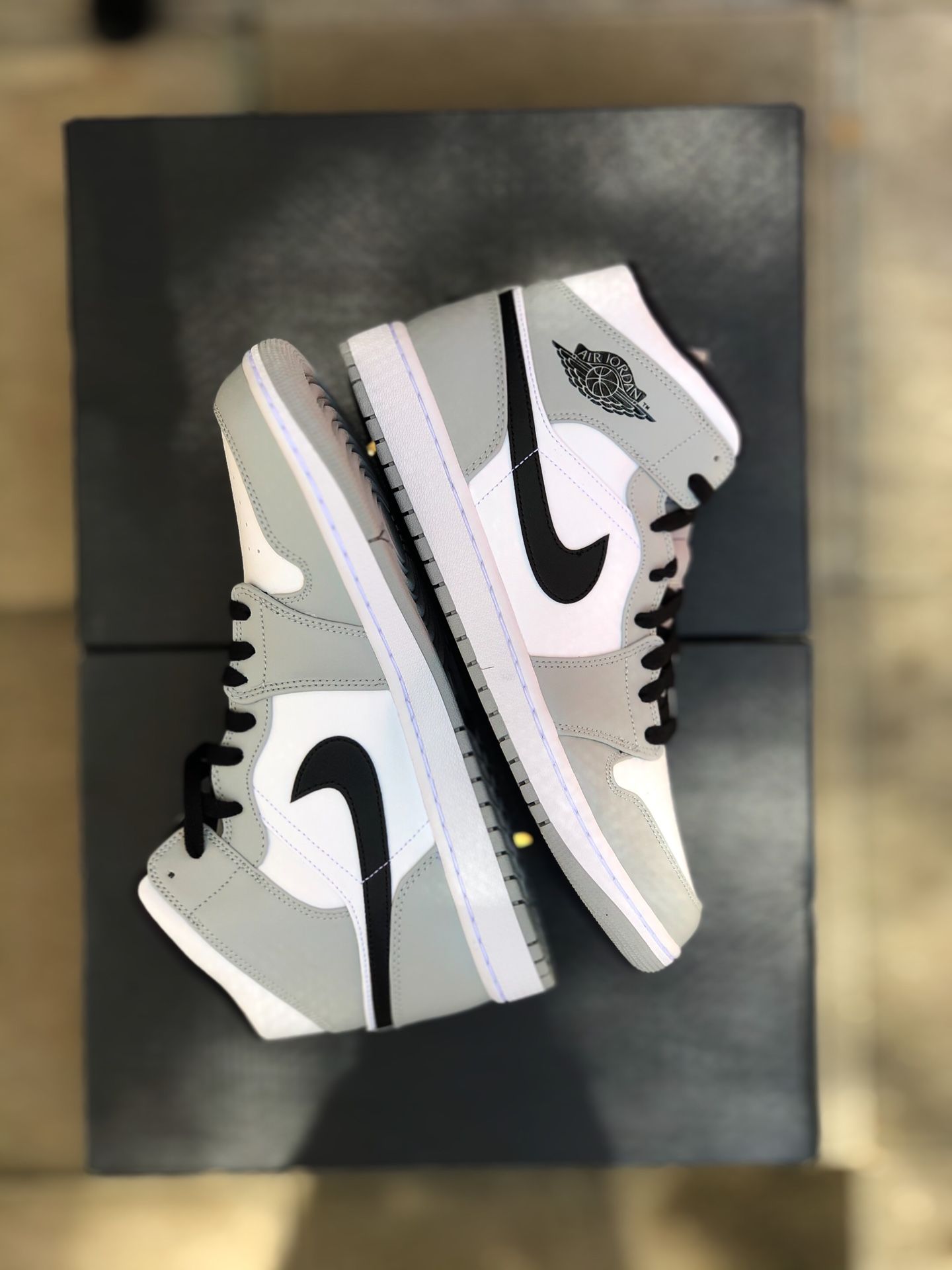 Jordan 1 Smoke Grey ( size 11 )