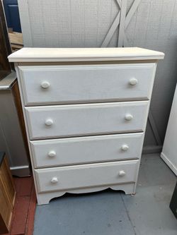 WHITE DRESSERS 4 drawers