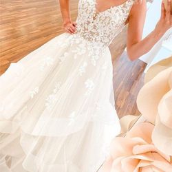  Lace Applique/Organza Wedding Gown
