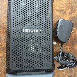 NETGEAR Voice Cable Modem DOCSIS 3.1