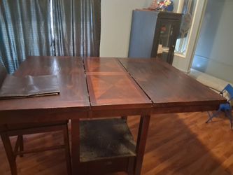 High top table and 4 chairs