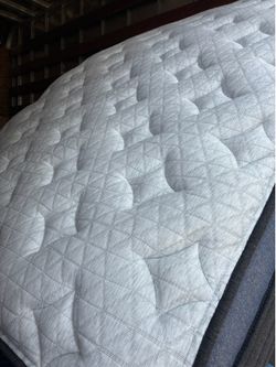 Full size mattress