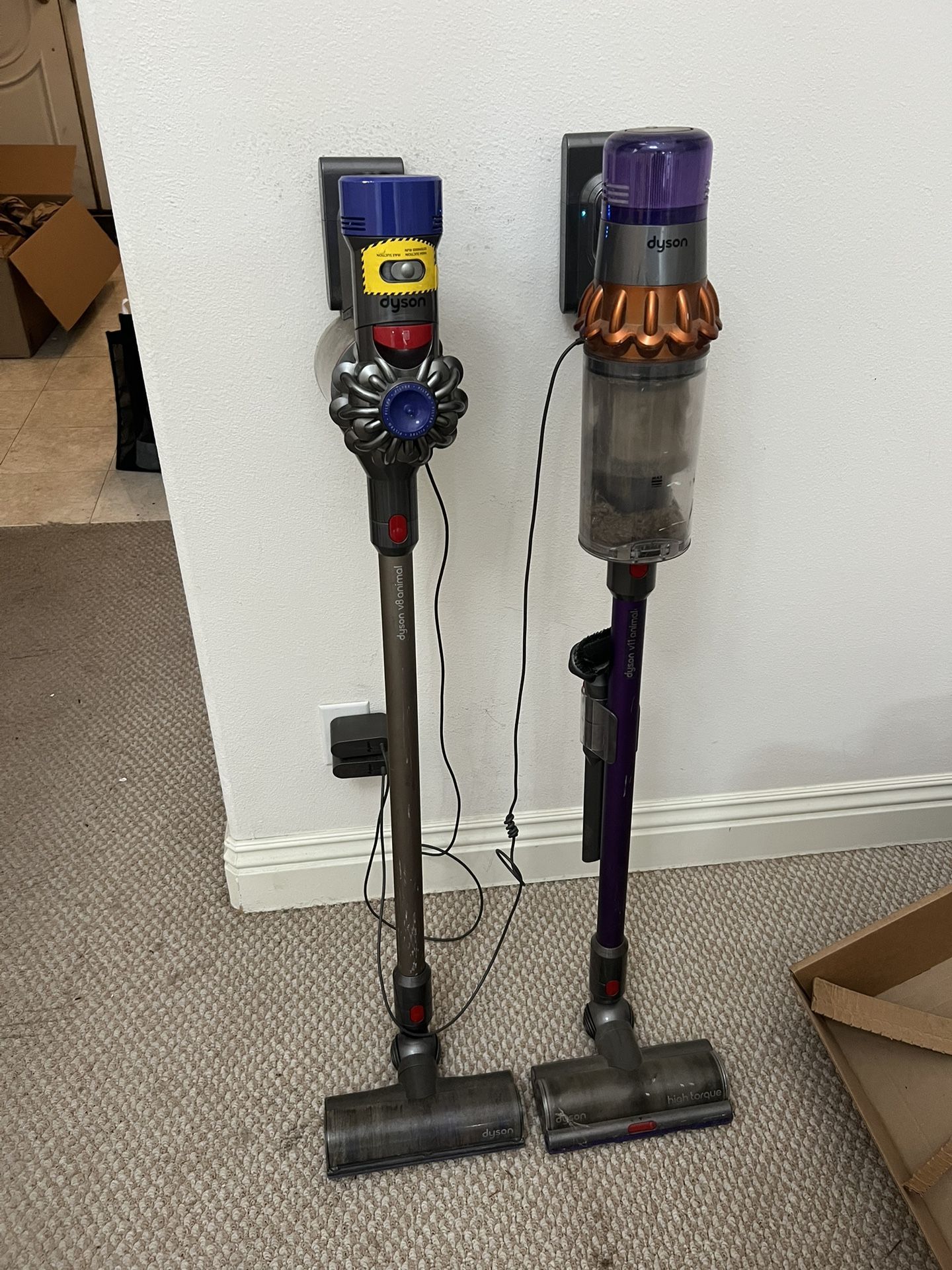 DYSON vacuum V8 Animal & v11 Animal (photo Updated)