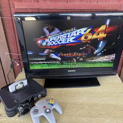 Nintendo 64 N64 system with international superstar soccer